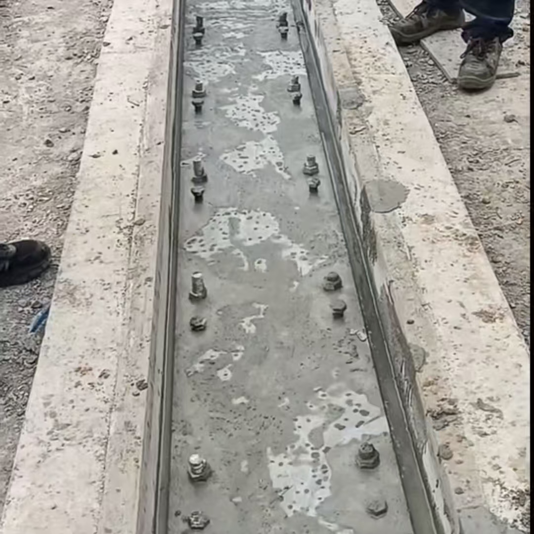 汾西港口码头起重机龙门吊重型机械设备稳固用早强快凝轨道胶泥